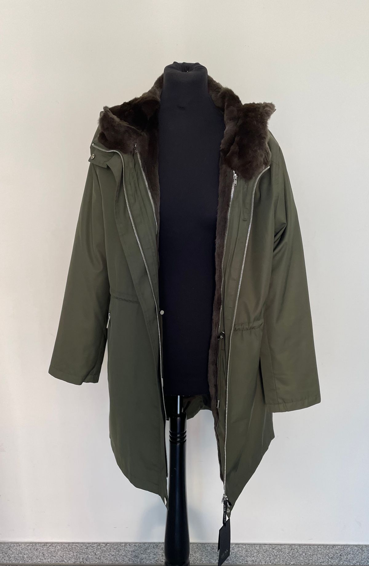 Pelzmantel aus der Winterkollektion (Nr. 15)
